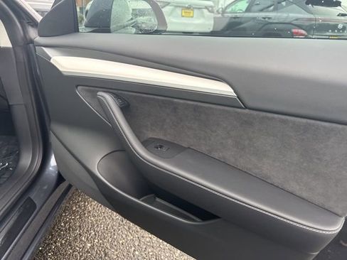 Used 2023 Tesla Model 3 Performance image 10