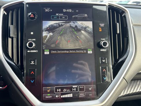 Used 2024 Subaru Ascent Premium w/ Convenience Package image 12