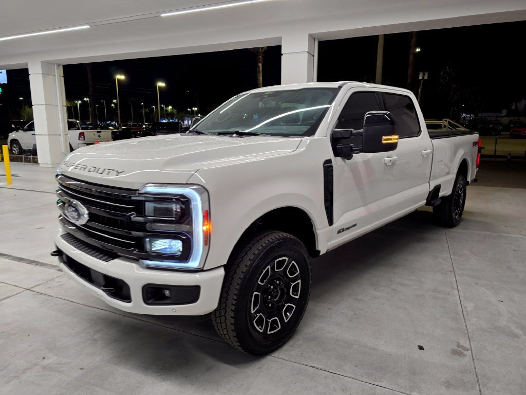 Used 2025 Ford F350 Platinum w/ FX4 Off-Road Package AWD/4WD image 2