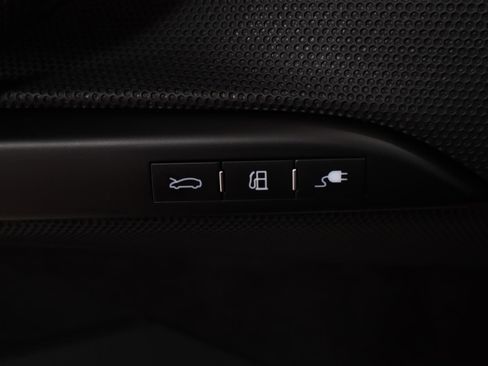 Used 2025 Ferrari 296 GTS image 27