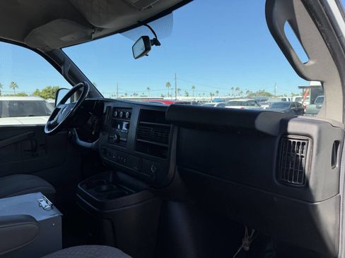 Used 2017 Chevrolet Express 2500 image 24