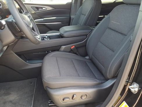 New 2026 Chevrolet Traverse LT w/ Sun and Wheel Package image 13