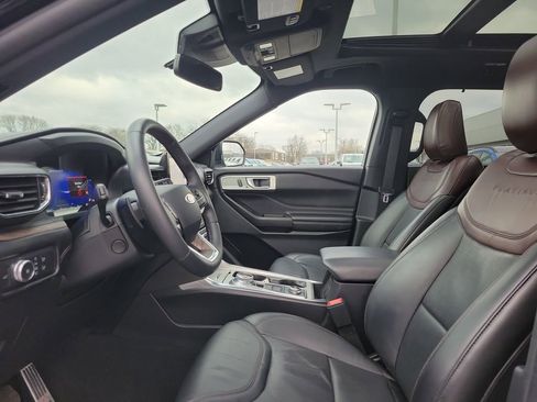 Certified 2020 Ford Explorer Platinum image 16