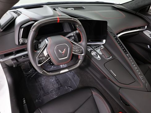 Used 2025 Chevrolet Corvette Z06 w/ Z07 Performance Package RWD image 21