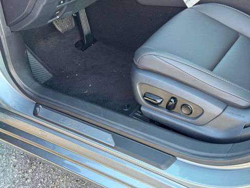 New 2025 Lexus ES 350 w/ Premium Package image 20