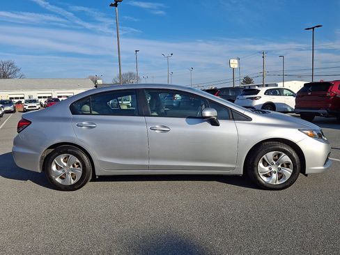 Used 2015 Honda Civic LX image 7