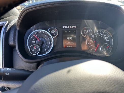 Used 2024 RAM 2500 Big Horn w/ Sport Appearance Package image 24