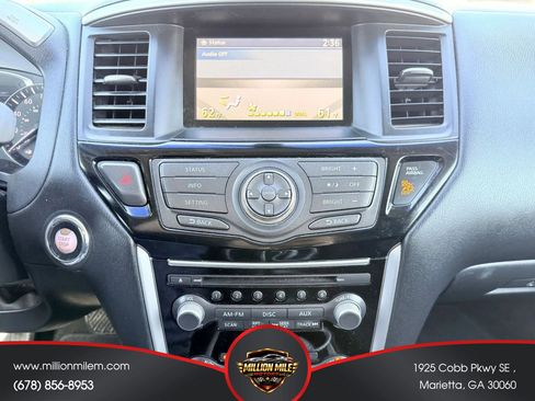 Used 2013 Nissan Pathfinder SV AWD/4WD image 27