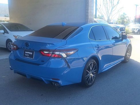 Used 2024 Toyota Camry SE image 6