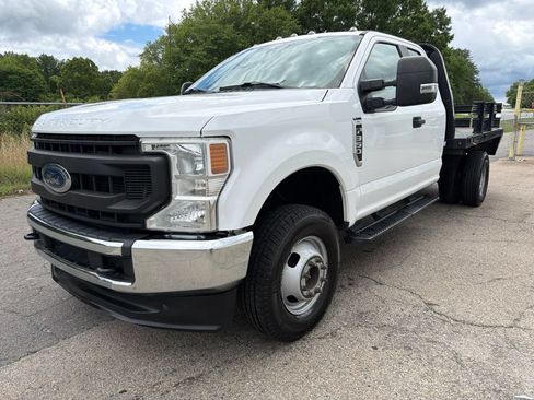 Used 2022 Ford F350 XL w/ Power Equipment Group AWD/4WD image 6