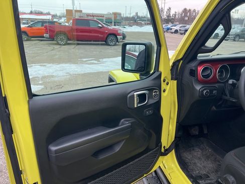 Used 2023 Jeep Wrangler Unlimited Rubicon w/ LED Lighting Group image 9