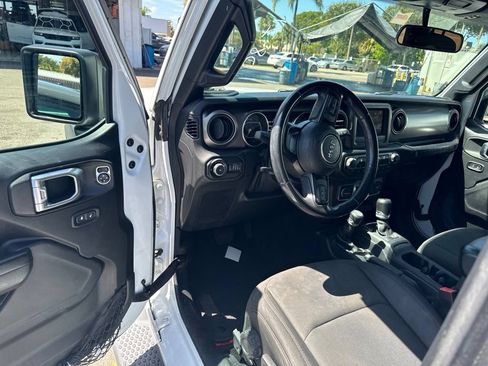 Used 2019 Jeep Wrangler Sport AWD/4WD image 36