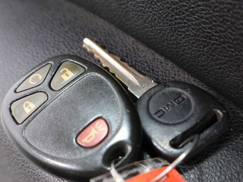 Used 2010 GMC Sierra 1500 SLT AWD/4WD image 36