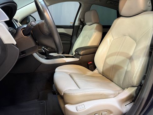 Used 2015 Cadillac SRX Performance w/ Driver Awareness Package image 5