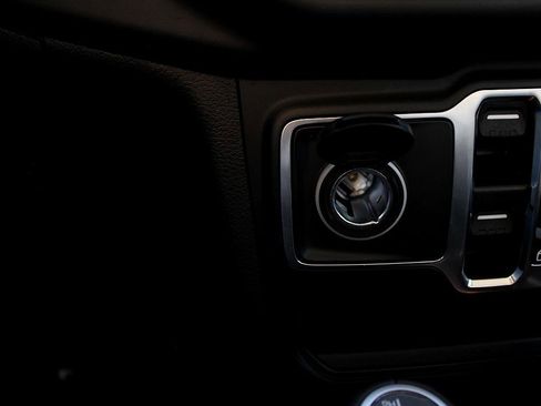 Used 2023 Jeep Wrangler Unlimited Sahara w/ Cold Weather Group image 15