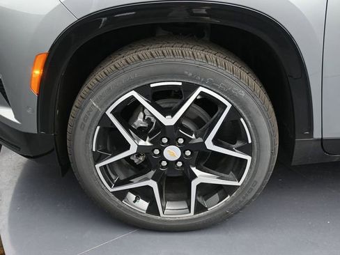 New 2026 Chevrolet Traverse High Country w/ LPO, Floor Liner Package FWD image 23