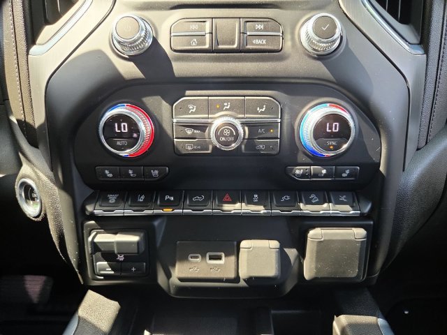 Certified 2022 GMC Sierra 2500 Denali w/ Denali Black Diamond Edition AWD/4WD image 20