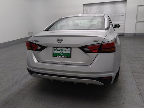 Used 2024 Nissan Altima 2.5 SV image 7