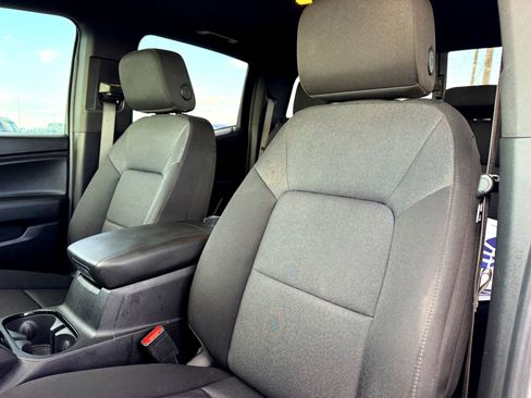 Used 2024 Chevrolet Colorado W/T w/ WT Convenience Package image 12