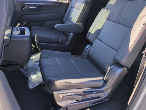 New 2026 Chevrolet Suburban RST image 26