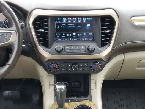 Used 2018 GMC Acadia Denali w/ Technology Package AWD/4WD image 31