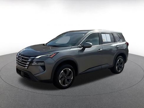 Used 2026 Nissan Rogue SV FWD image 9
