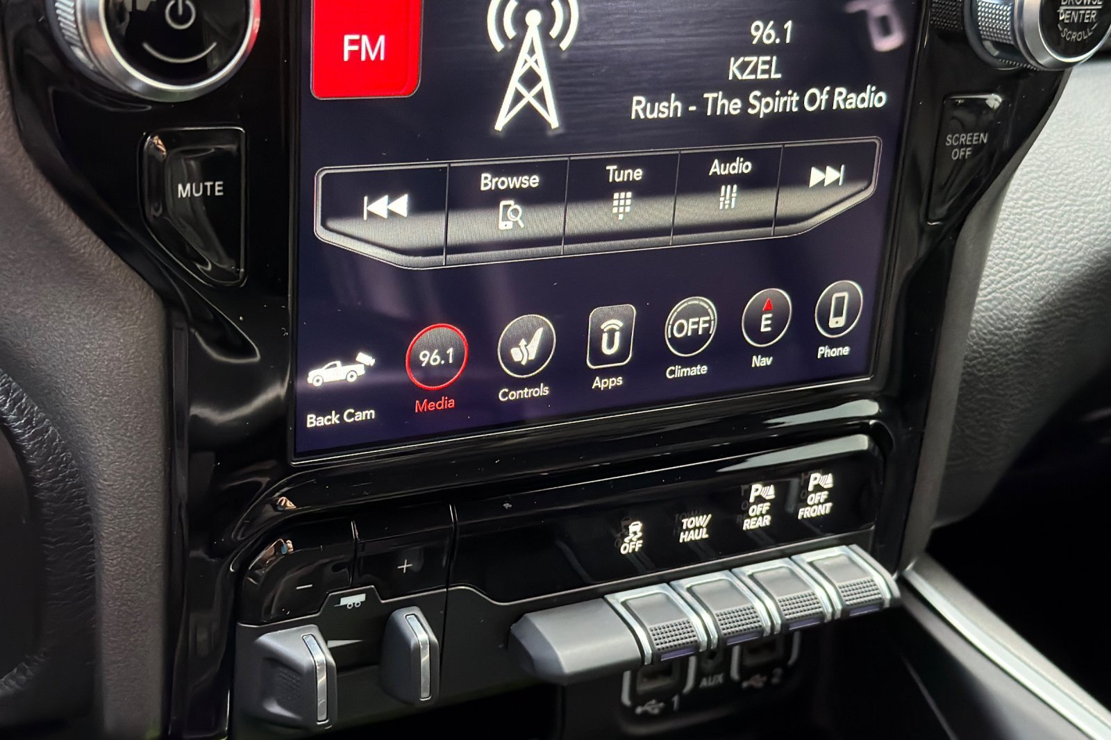 Used 2021 RAM 1500 Big Horn AWD/4WD image 17