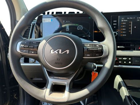 Certified 2025 Kia Sportage LX image 14
