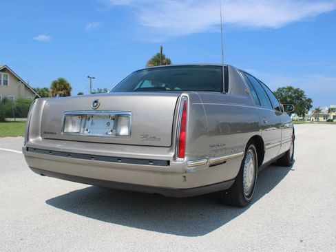 Used 1999 Cadillac De Ville D'Elegance FWD image 29