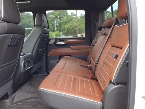 Used 2025 GMC Sierra 2500 Denali Ultimate AWD/4WD image 13