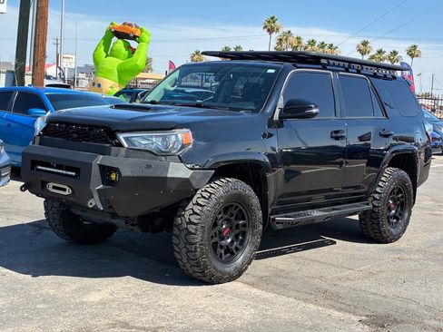 Used 2019 Toyota 4Runner TRD Off-Road Premium AWD/4WD image 2