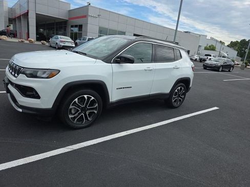 Used 2024 Jeep Compass Limited AWD/4WD image 14