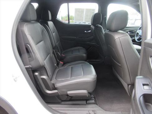 Used 2023 Chevrolet Traverse LT w/ LT Premium Package AWD/4WD image 34
