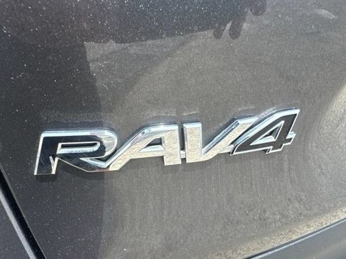 Used 2023 Toyota RAV4 LE AWD/4WD image 9