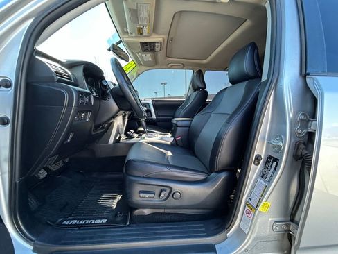 Used 2018 Toyota 4Runner SR5 Premium w/ Wilderness Package image 12