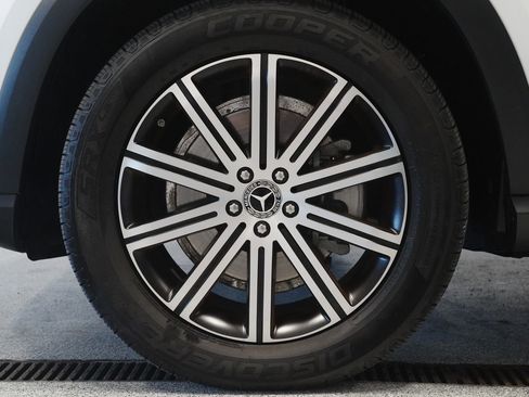 Certified 2026 Mercedes-Benz GLE 350 4MATIC image 8