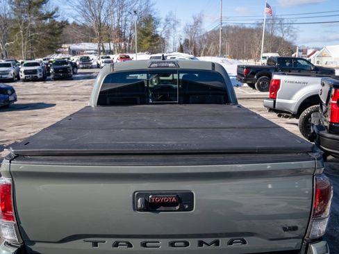 Used 2023 Toyota Tacoma TRD Sport image 7