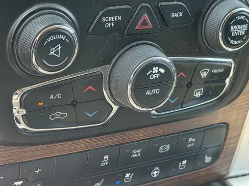 Used 2015 RAM 2500 Laramie w/ Protection Group AWD/4WD image 19