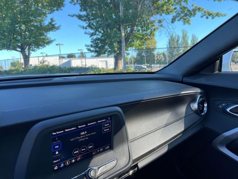 Used 2023 Chevrolet Camaro LT image 34