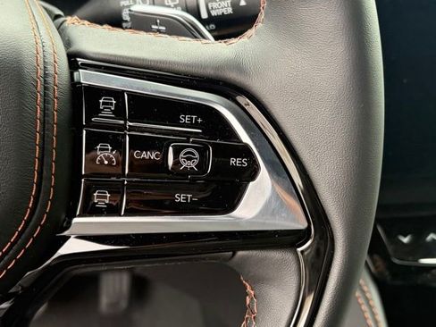 New 2026 Jeep Grand Cherokee Summit AWD/4WD image 18