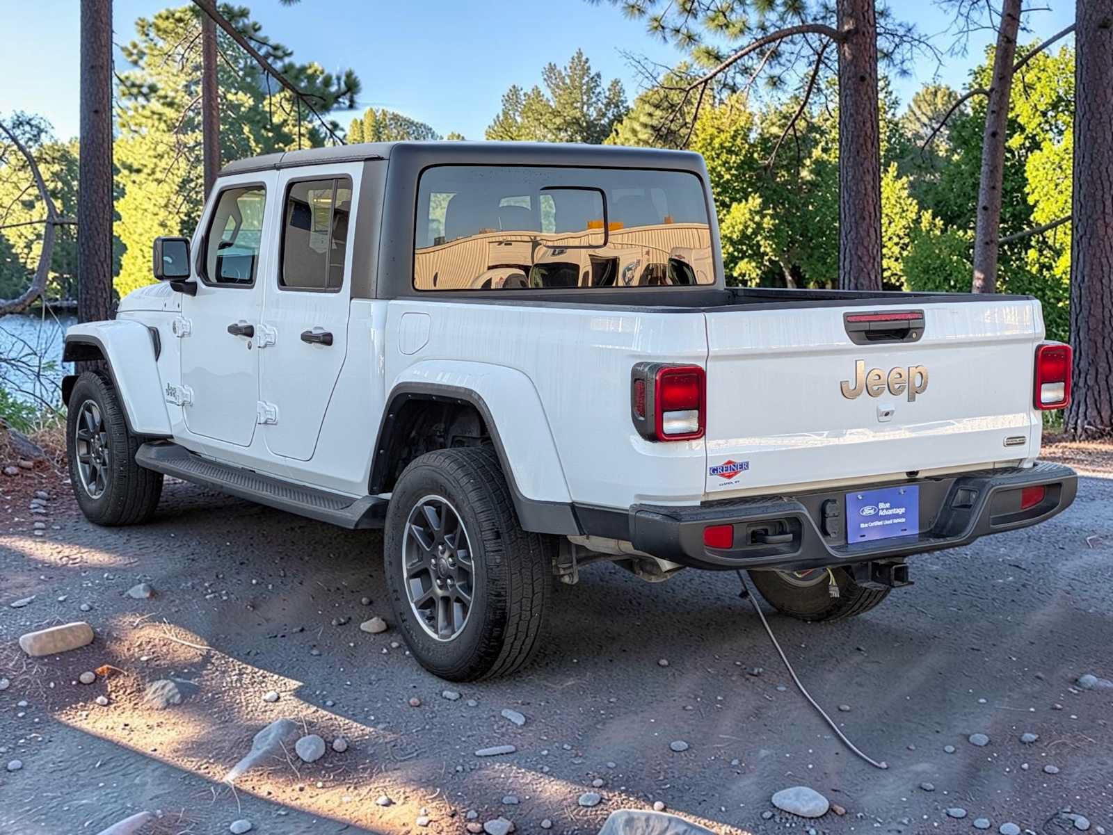 Used 2023 Jeep Gladiator Overland w/ Popular Equipment Package AWD/4WD image 4
