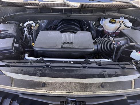 Used 2023 GMC Yukon XL SLT image 30