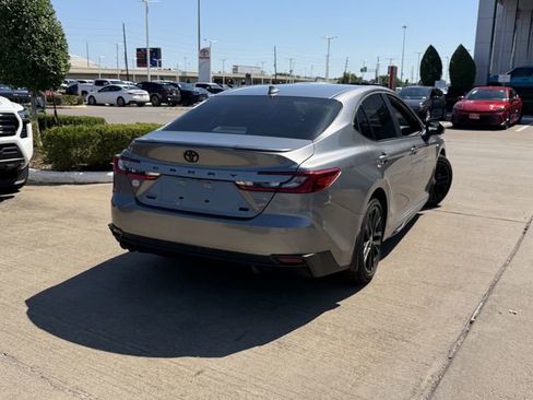 Used 2026 Toyota Camry SE w/ Convenience Package FWD image 5
