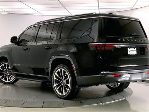 Used 2022 Jeep Wagoneer Series II w/ Premium Group I image 10