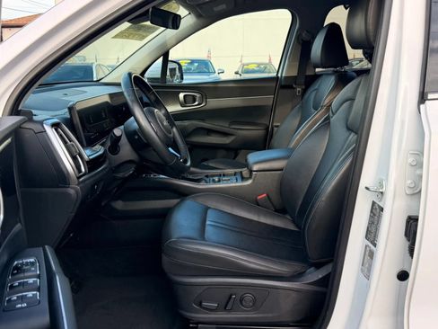 Used 2024 Kia Sorento S AWD/4WD image 12
