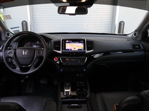 Used 2018 Honda Pilot Elite image 18