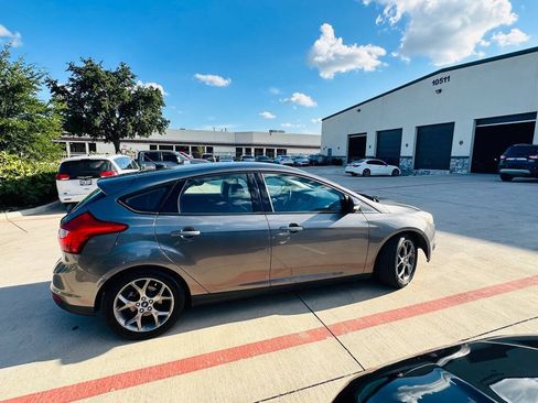 Used 2013 Ford Focus SE FWD image 9