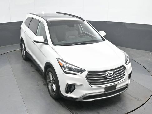 Used 2017 Hyundai Santa Fe AWD image 31