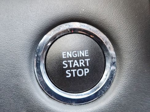 Used 2022 Toyota Highlander XLE image 21