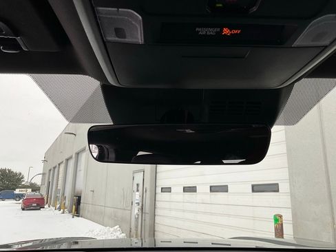 Used 2025 Toyota Tacoma TRD Off-Road image 16